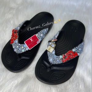 Customized Croc Slides ‼️